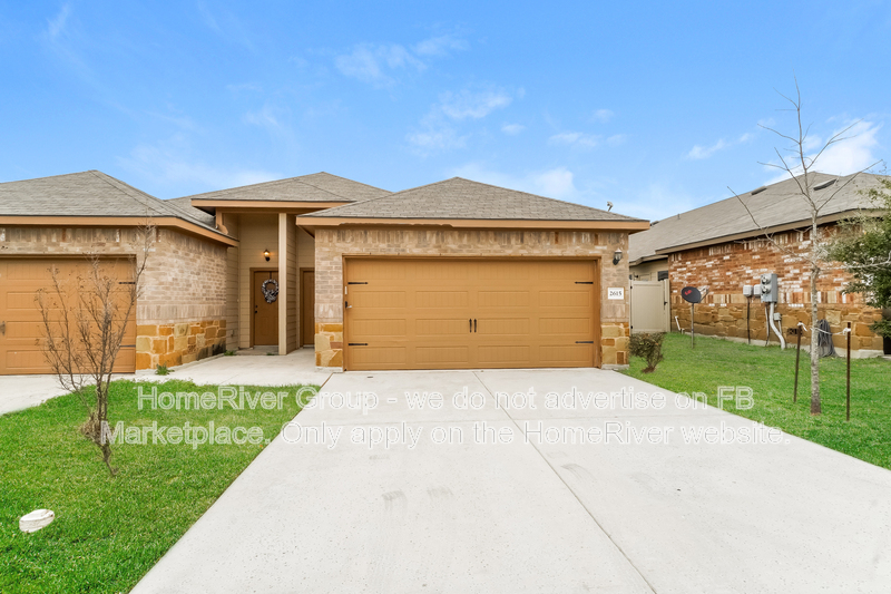 New Braunfels Townhome: 2613 Pahmeyer Rd