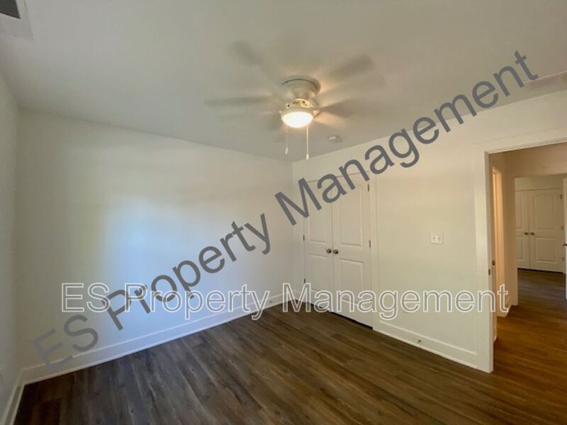 AVAILABLE 2/21/2025 3 Bedroom 2 Bath Ranch Duplex - Photo 18