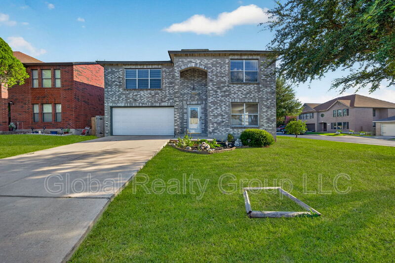 Converse House: 7702 Fairton Pl