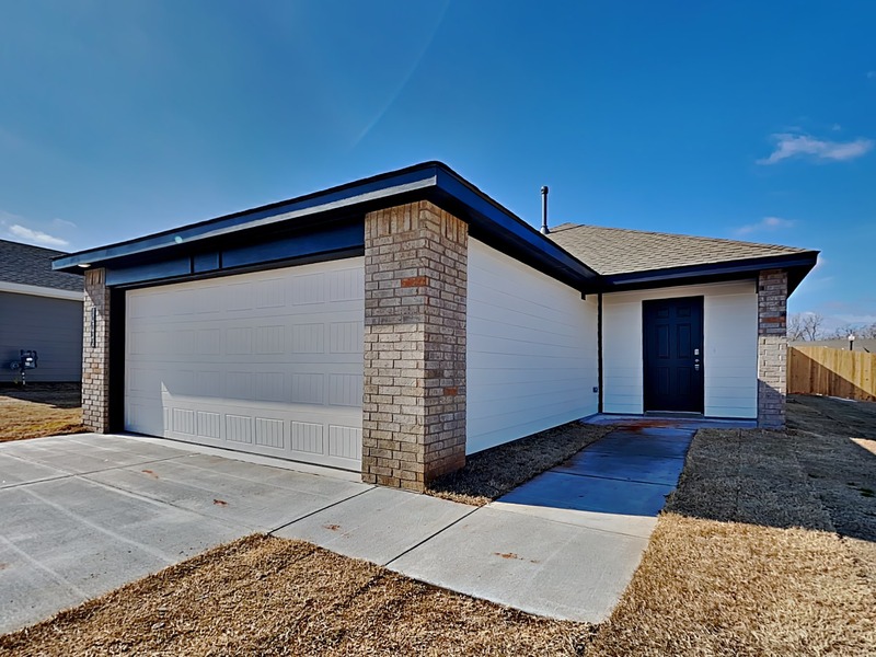 Piedmont House: 14233 Trickling Way