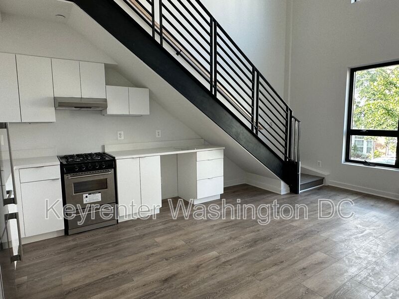 Washington Condo: 1460 Belmont St