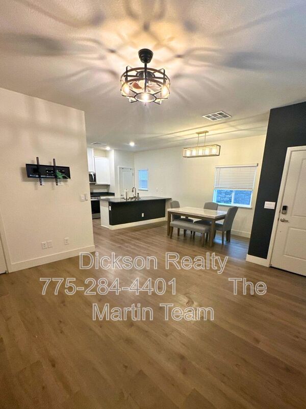 Reno House: 1243 Cedarhaven Court