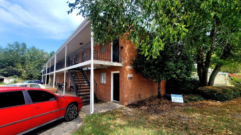 Henrico Condo: 1822 Williamsburg Rd