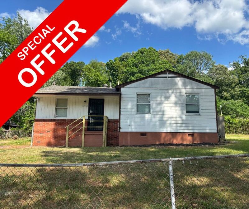 Memphis House: 4496 Range Line Rd