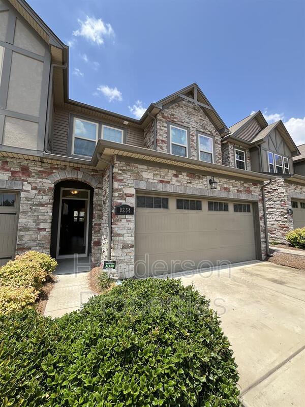 Charlotte Townhome: 9254 Glenburn Ln