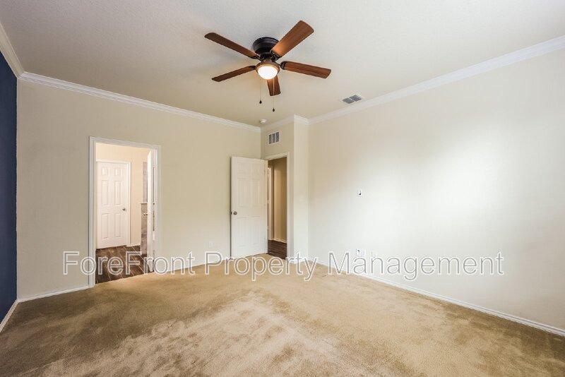 13903 Laurel Br San Antonio TX 78245 - Photo 12