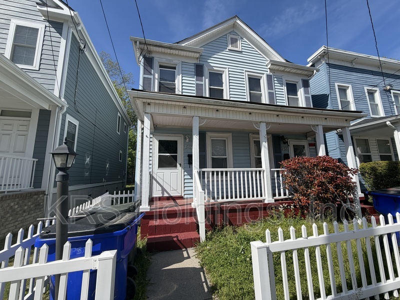 Norfolk Condo: 754 Freemont Street