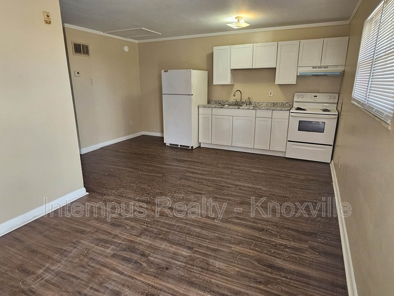 Knoxville Apartment: 328 Dahlia Dr