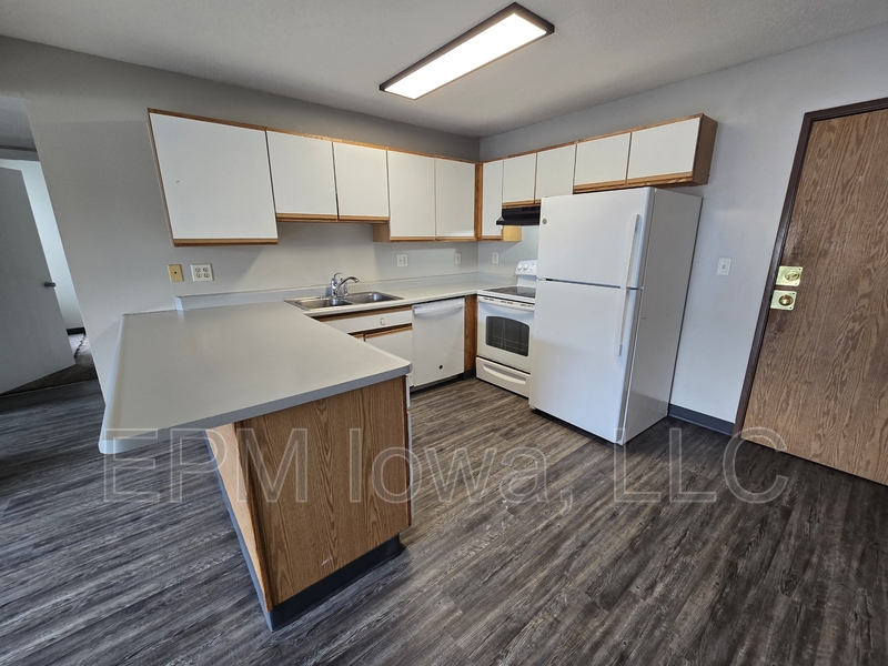 Cedar Rapids House: 60 Miller Avenue Southwest #5