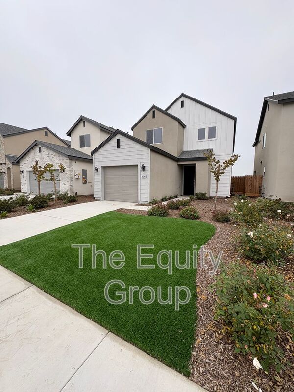 Visalia House: 30541 Delancy Road