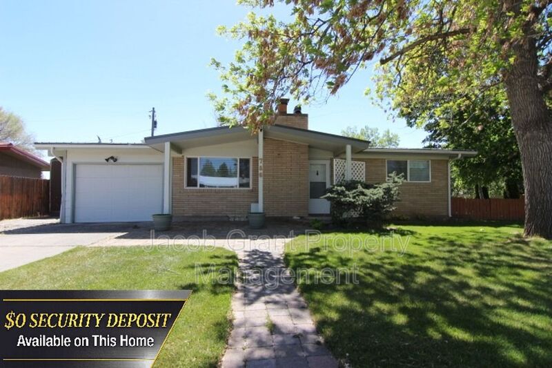 Idaho Falls House: 786 Sykes Dr