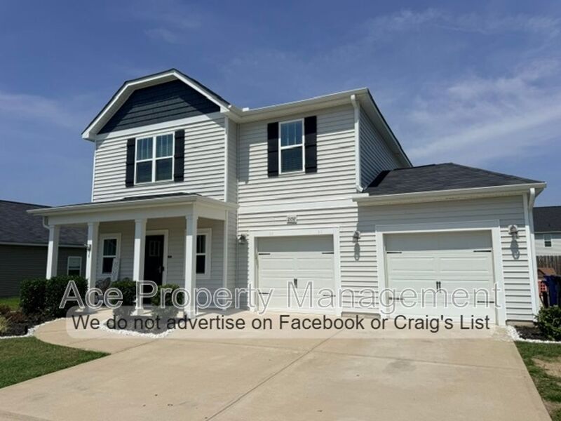Fayetteville House: 2350 Spinning Wheel Road