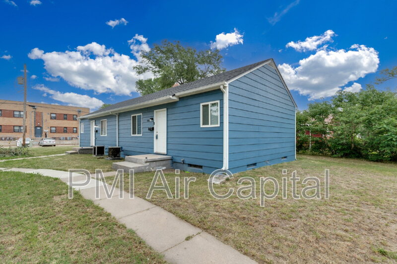 Wichita Condo: 4910 East Gilbert Street