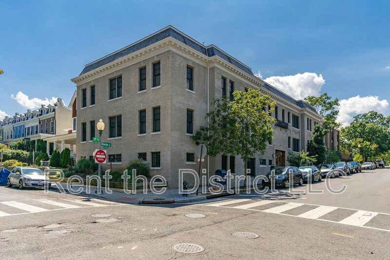 Washington Condo: 1708 Newton Street NW