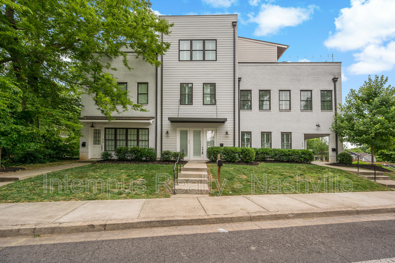 Nashville Townhome: 416 Douglas Ave