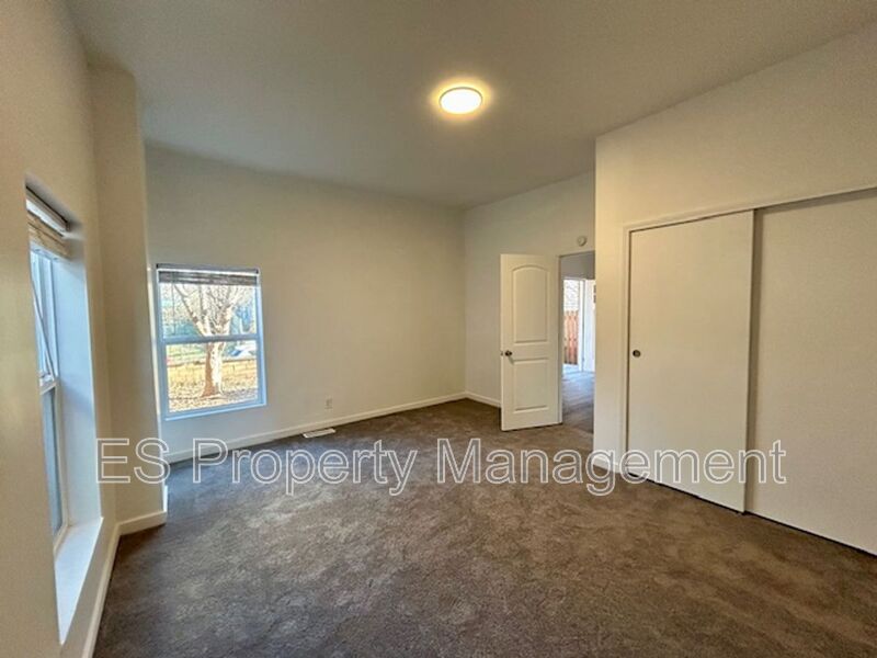 Beautiful Updated Home!!! - Photo 17