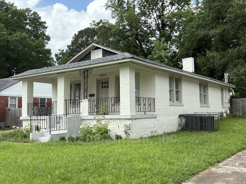 Photo 2 of 3624 Marion Ave