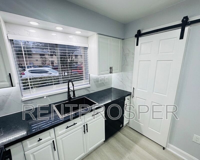 Orlando Condo: 4267 S. Semoran Blvd
