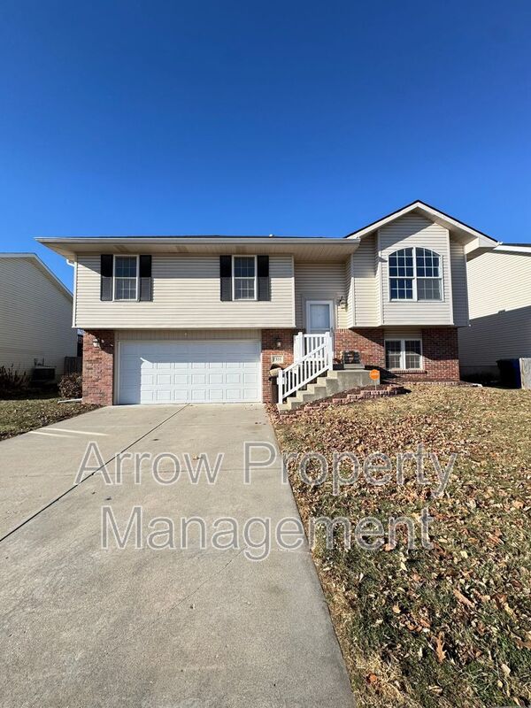 Lincoln House: 7355 S 20th