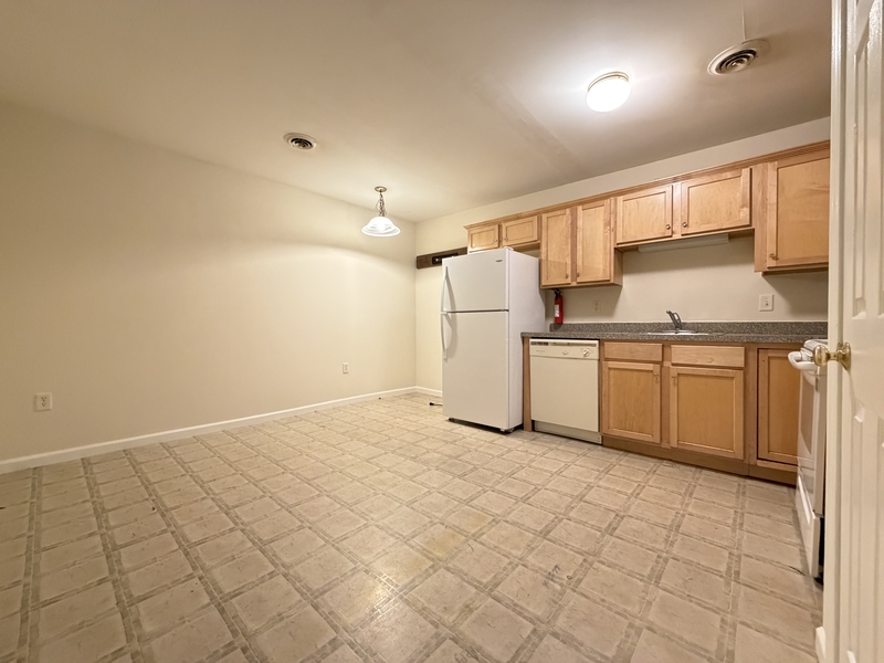 Reading Condo: 934 Rose Street - 302