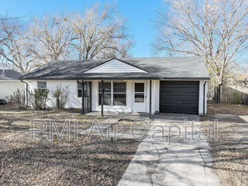 Wichita House: 2325 South Hiram Street