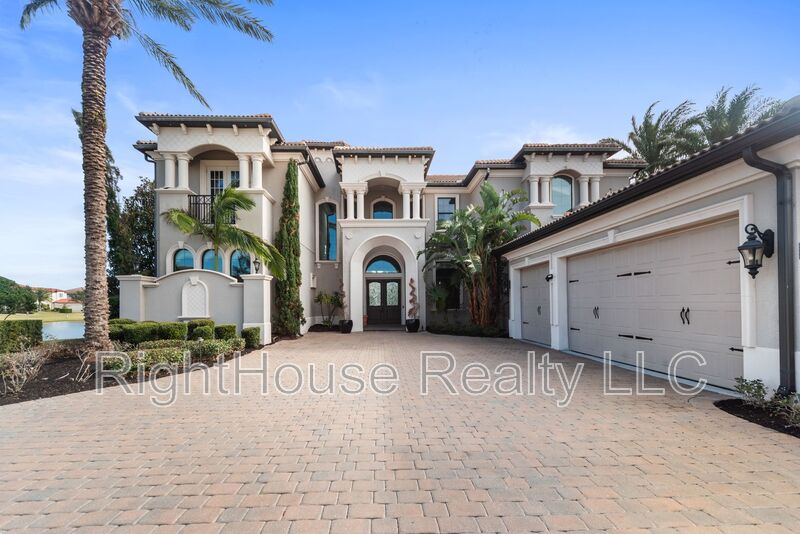 Windermere House: 4326 Isabella Circle