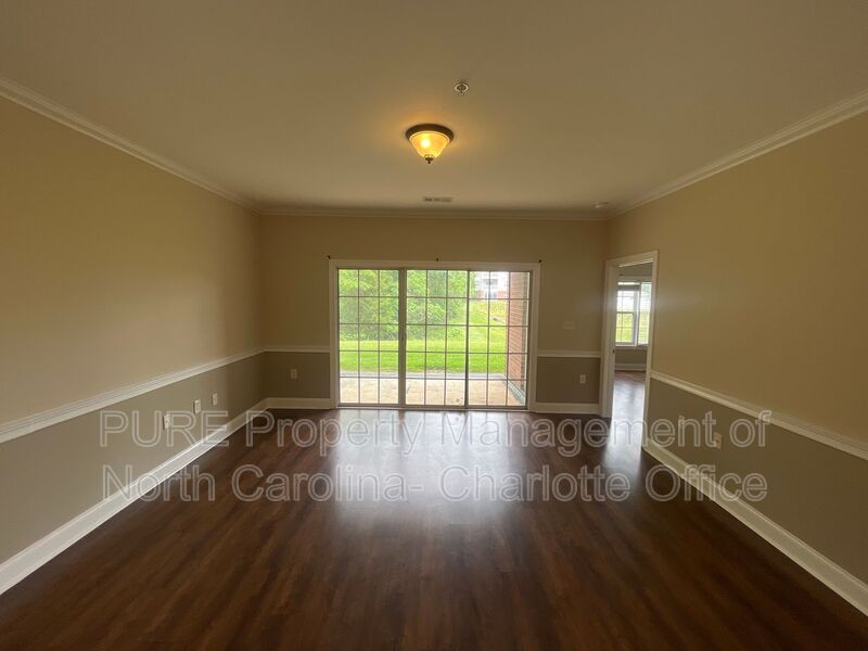Charlotte Condo: 8913 Meadow Vista Road