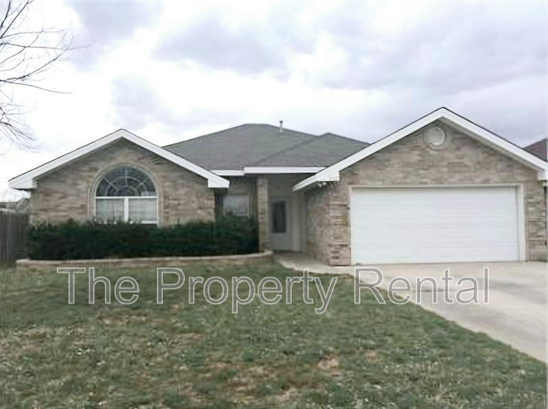 Midland House: 4407 Trevino St