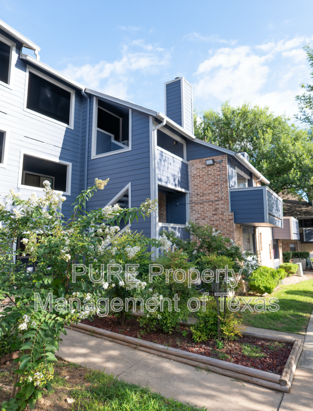 Austin Condo: 2500 Burleson Rd