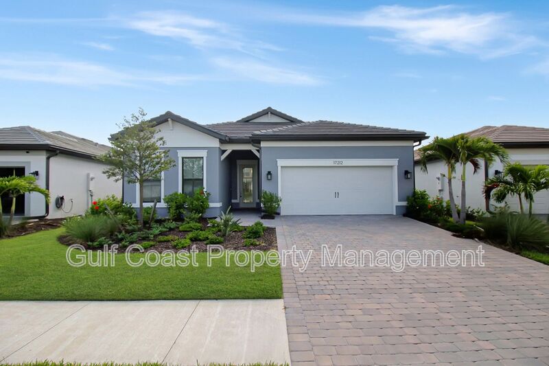 Venice House: 17212 Luminous Ave