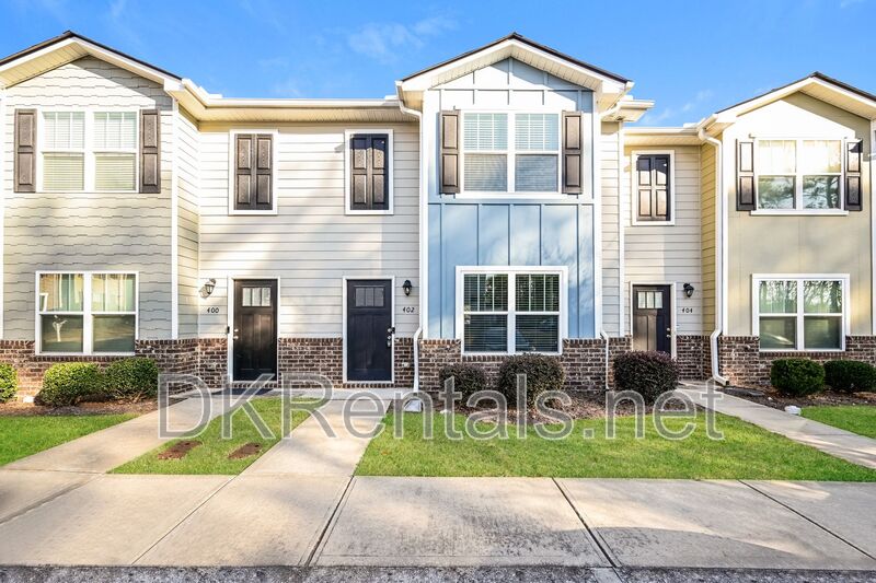 Union City House: 402 Whippet Street