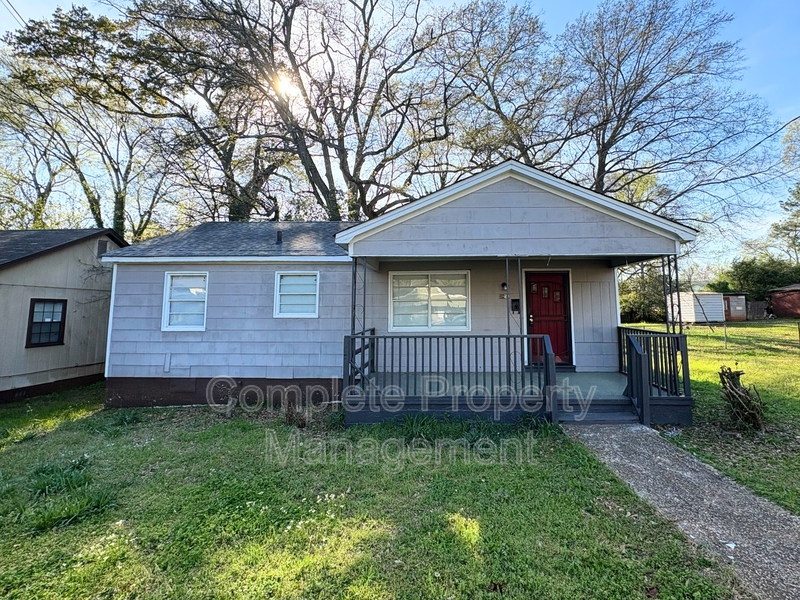 Birmingham House: 1252 18th Place Southwest