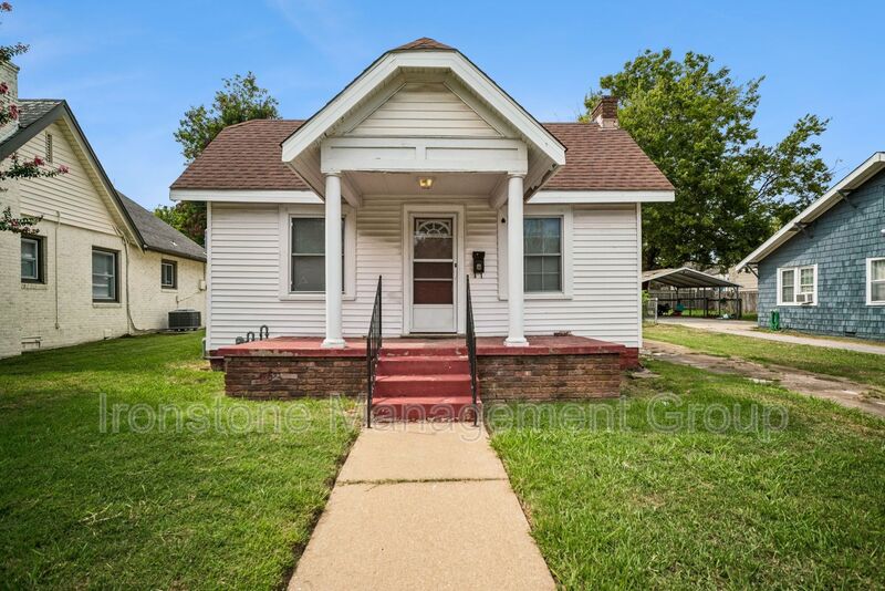 Tulsa House: 1412 S Florence Place