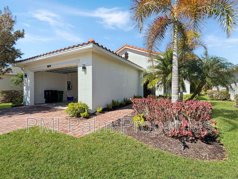 Port Saint Lucie House: 9870 SW Trumpet Tree Cir