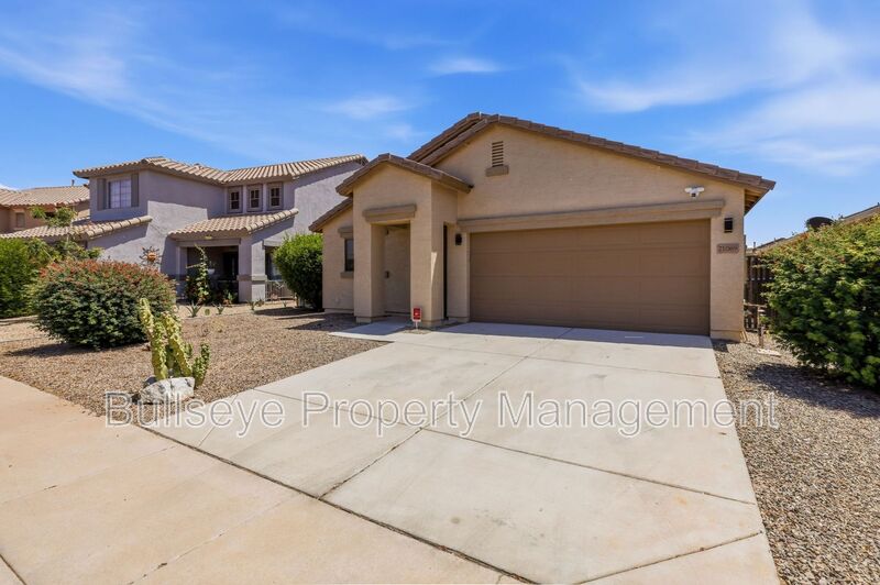 Maricopa House: 21069 N Jocelyn Lane