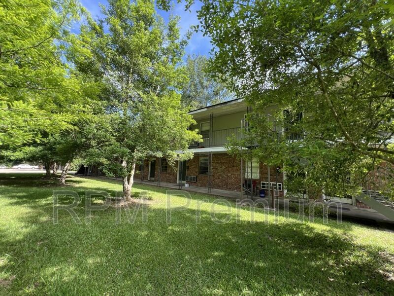Zachary Condo: 4114 Florida St.