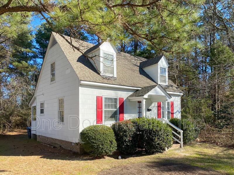 Williamsburg House: 715 Lafayette Street