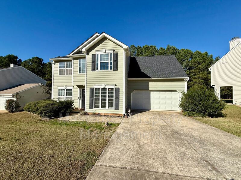 Apex House: 209 Hollyhock Lane