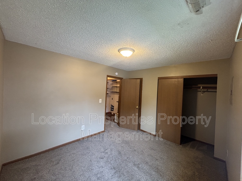 1315 West 5th Street - 1315, Lawrence, Kansas rental photo 8 of 10