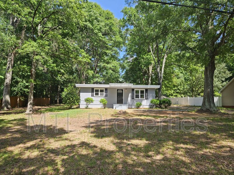 Charlotte House: 2709 Marmac Road