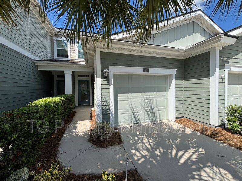 St Johns House: 24 Bush Pl