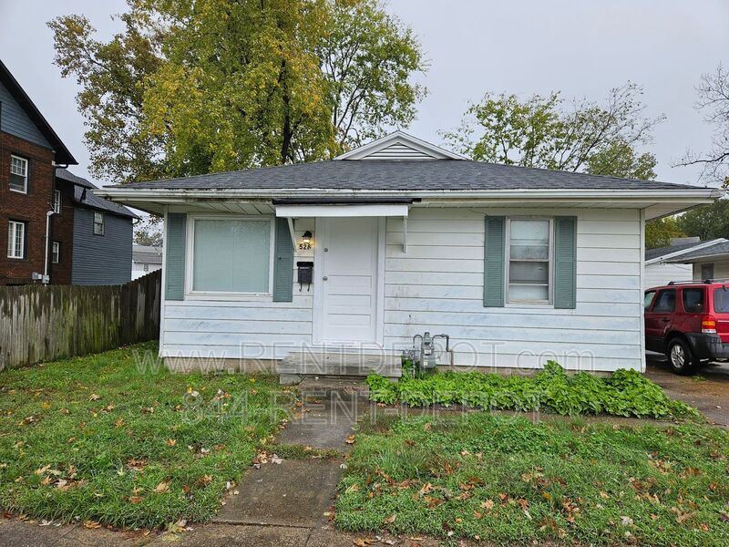 Evansville House: 1528 SE Riverside Dr.