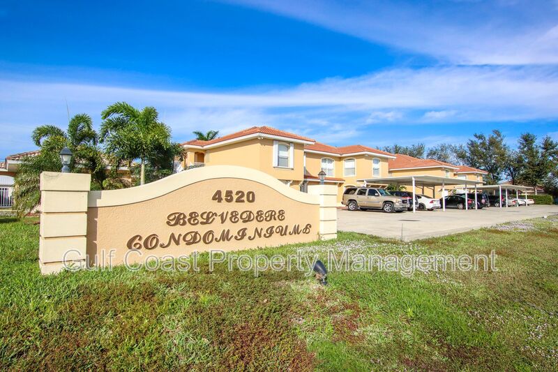 Cape Coral House: 4520 Skyline Blvd