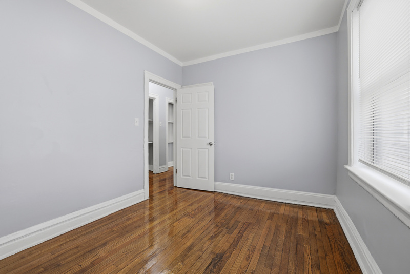 Chicago Condo: 7816 South Cornell Avenue - 7824-#1E