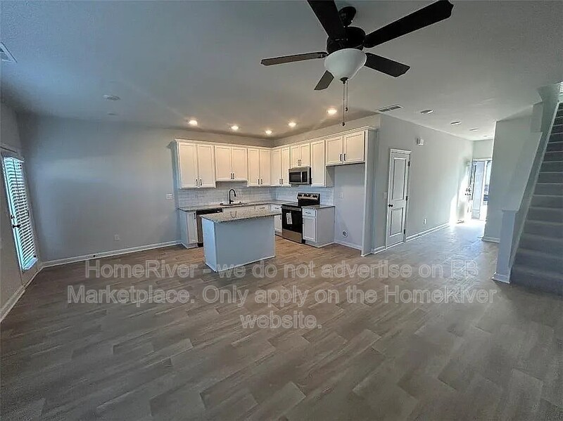 Adairsville Townhome: 129 Lauren St