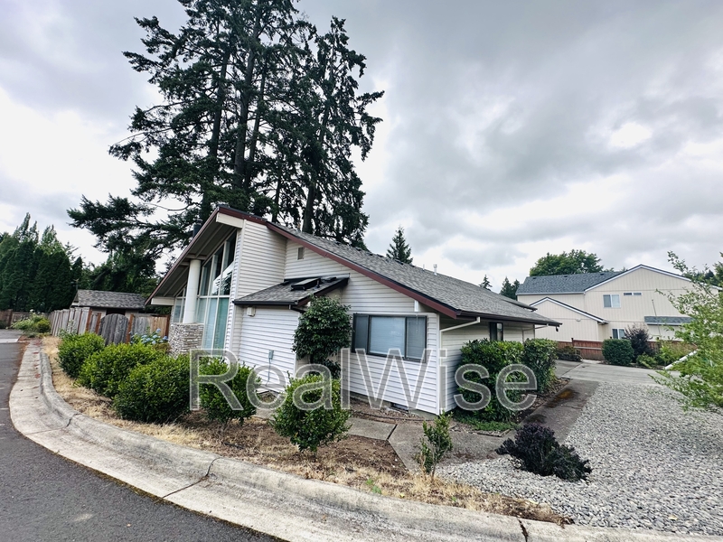 Beaverton House: 7730 SW Eaker Pl