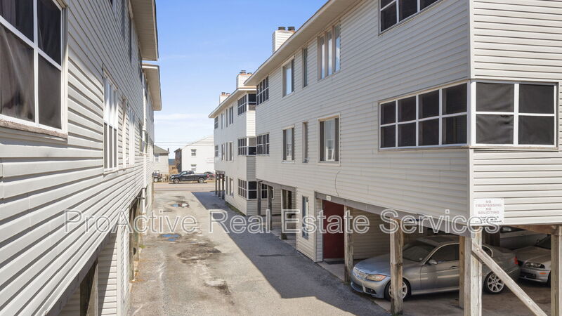 Norfolk Condo: 1415 East Ocean View Avenue - F