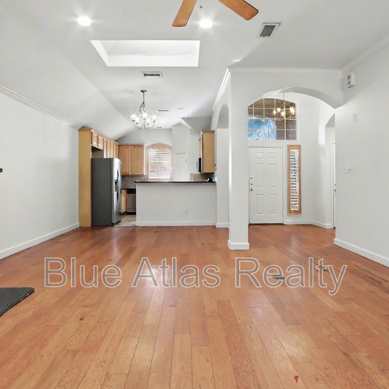 Arlington House: 4905 Canberra Lane