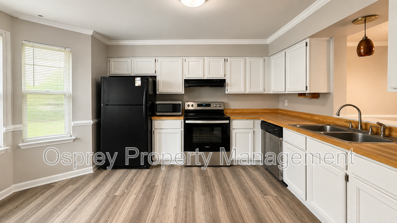 3BR Virginia Beach Home with Fenced Yard! - Photo 2