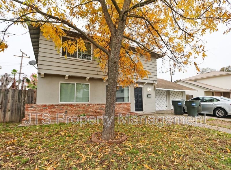 Sacramento Condo: 2840 Sweet Way